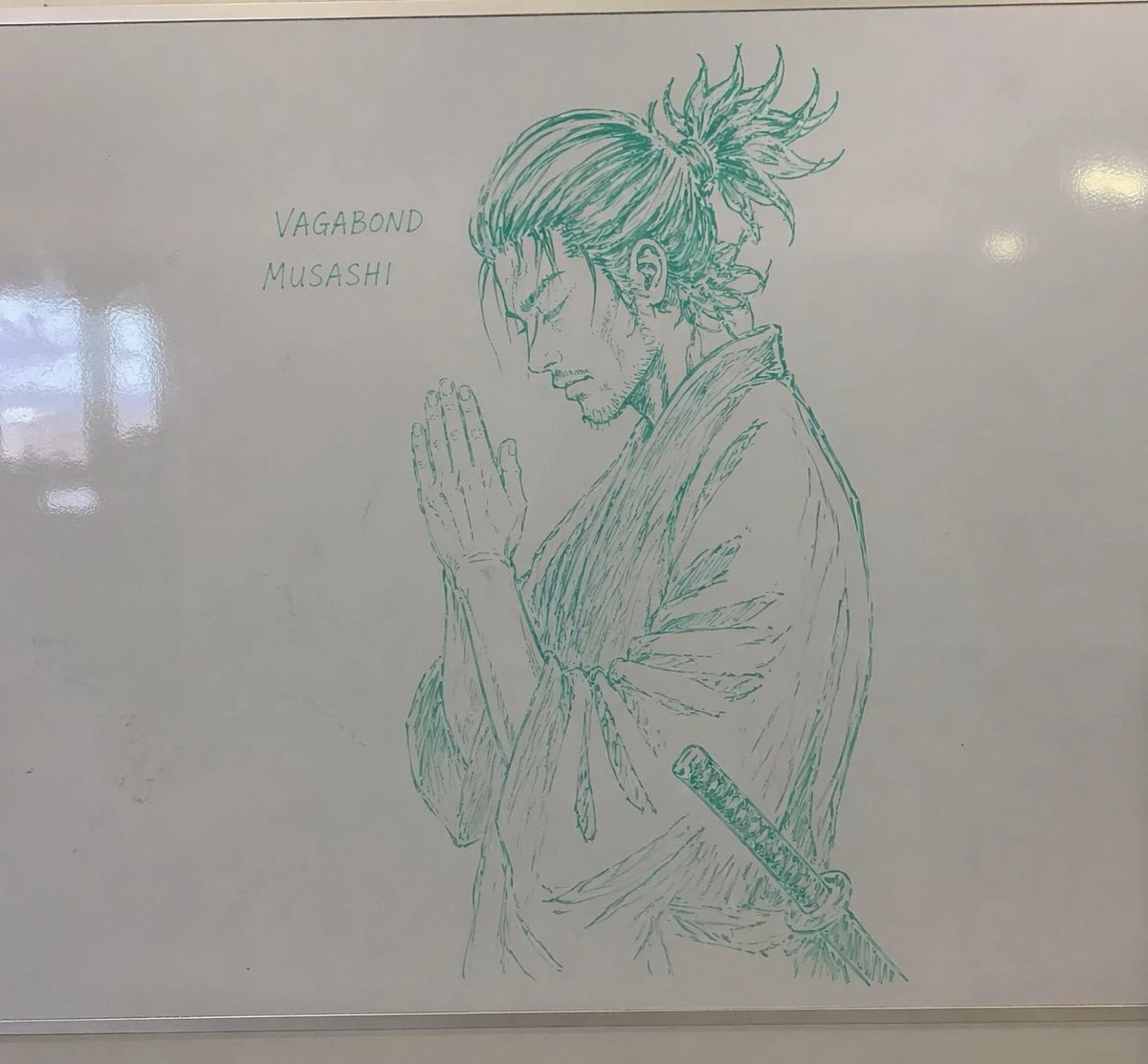 白板上的宫本武藏素描